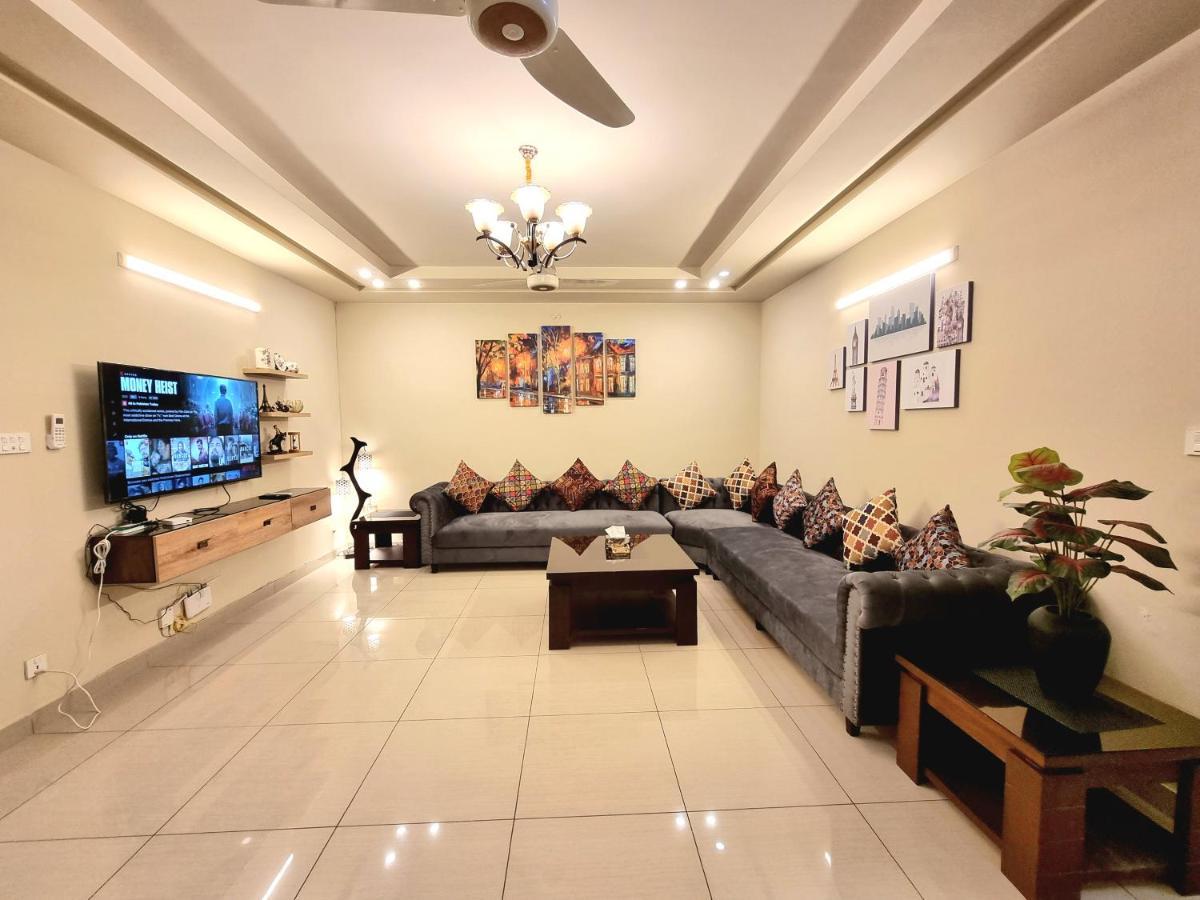 Luxurious Landing Apartments & Suites Bahria Town Rawalpindi Exterior photo