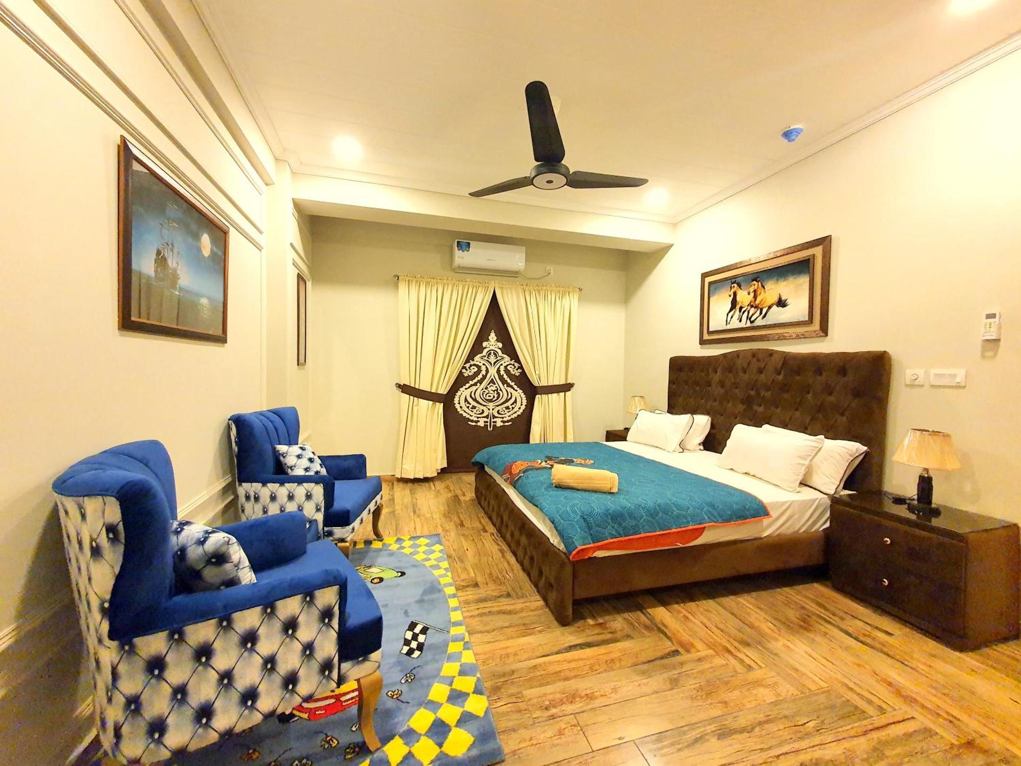 Luxurious Landing Apartments & Suites Bahria Town Rawalpindi Room photo