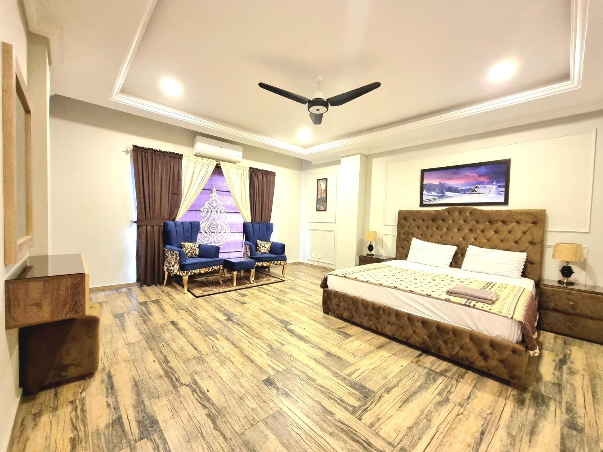 Luxurious Landing Apartments & Suites Bahria Town Rawalpindi Room photo